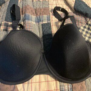 SET OF 2---Black and Nude Color Classic T-Shirt Bras Third Love Size 34F EUC